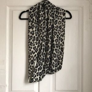 MICHAEL Michael Kors white leopard infinity scarf